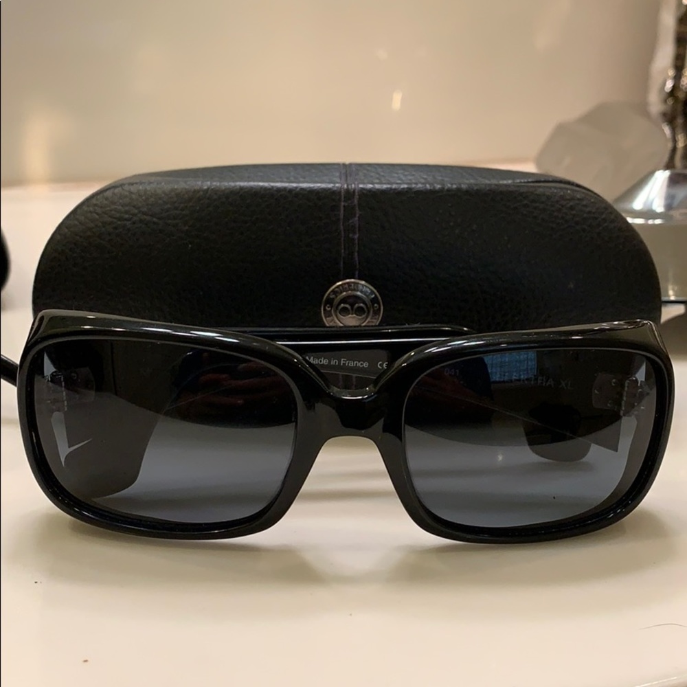 Black morgenthal Frederic’s sunglasses